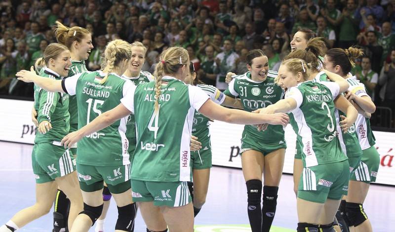 La joie des joueuses de Győr qui retourneront au Final4 de Budapest après un an d'absence. (Photo : page officielle du club)
