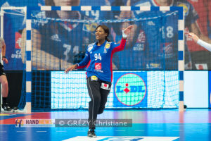 https://handnews.fr/wp-content/uploads/2021/12/GABRIEL-Catherine-France-Equipe-de-France-feminine-de-handball-281121-3735-300x200.jpg