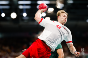 https://handnews.fr/wp-content/uploads/2024/08/Thomas-Arnoldsen-Danemark-credits-IHF-300x200.png