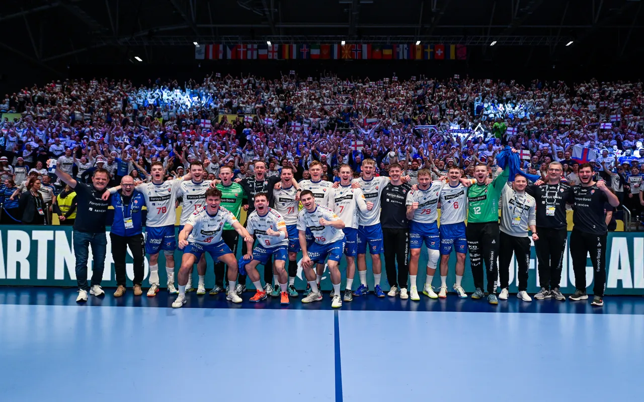 Euro (M) | 18 avions, un ferry, 7.500 supporters… les Îles Féroé vivent leur conte de fées